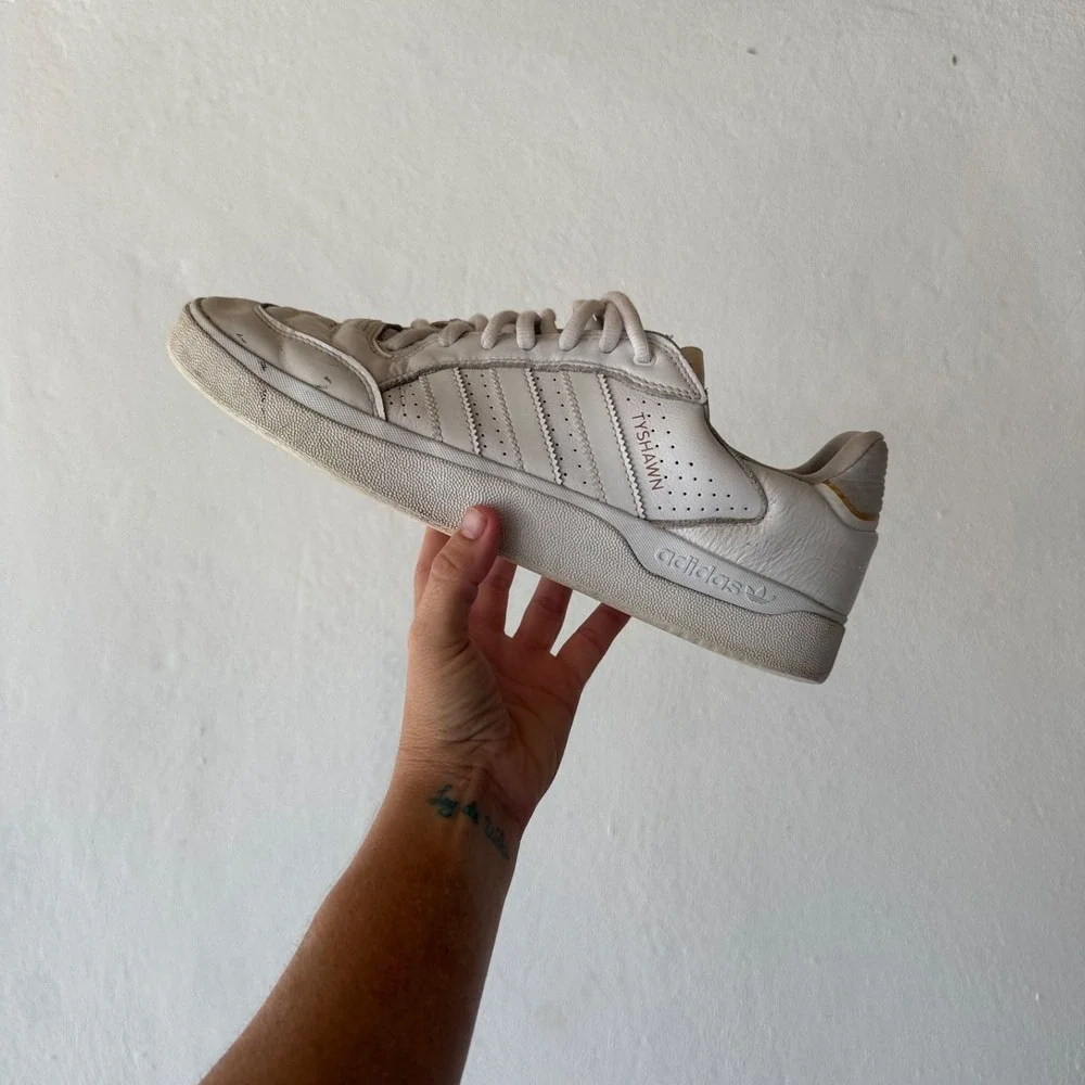 Adidas Tyshawn Jones White Leather Skate Shoes Men's Size 12 Sneakers